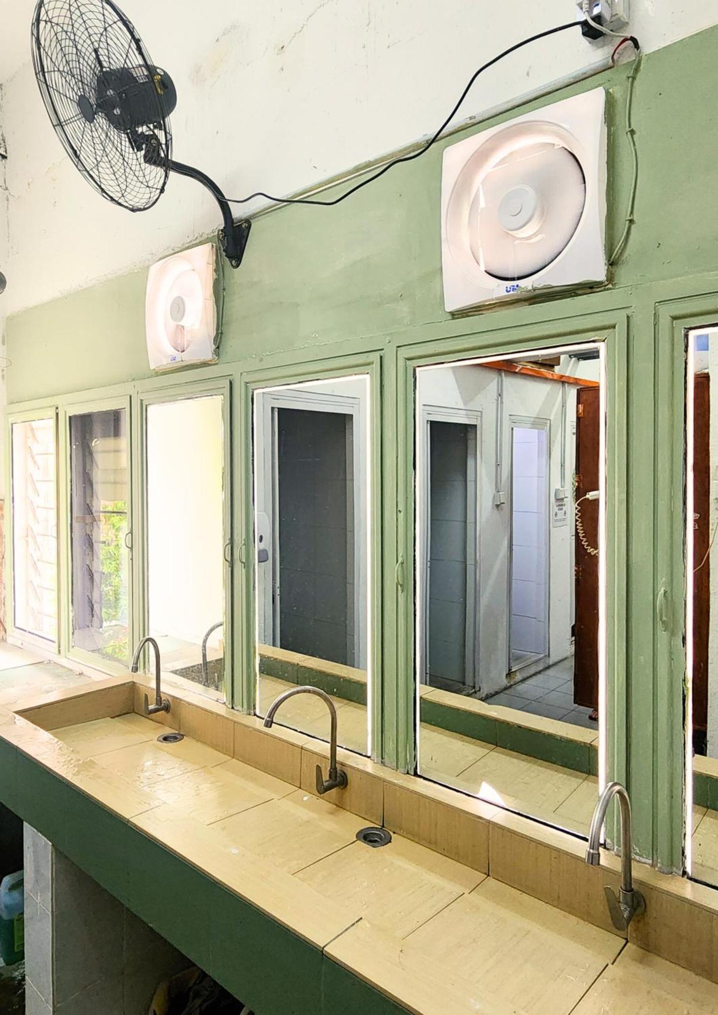 Bestow Capsule Hostel Kuala Lumpur Bagian luar foto