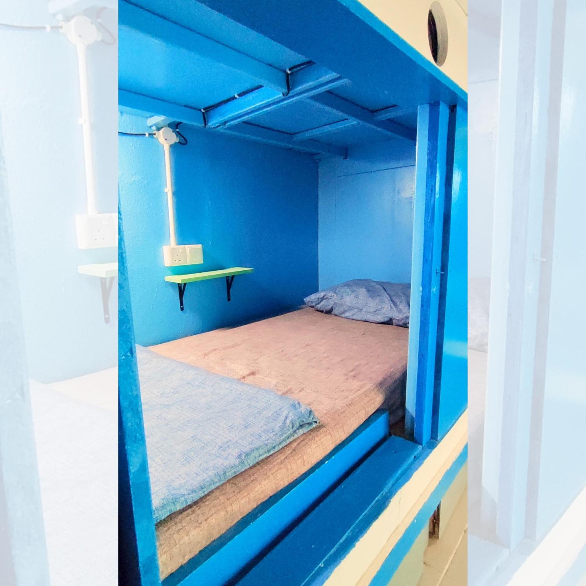 Bestow Capsule Hostel Kuala Lumpur Bagian luar foto
