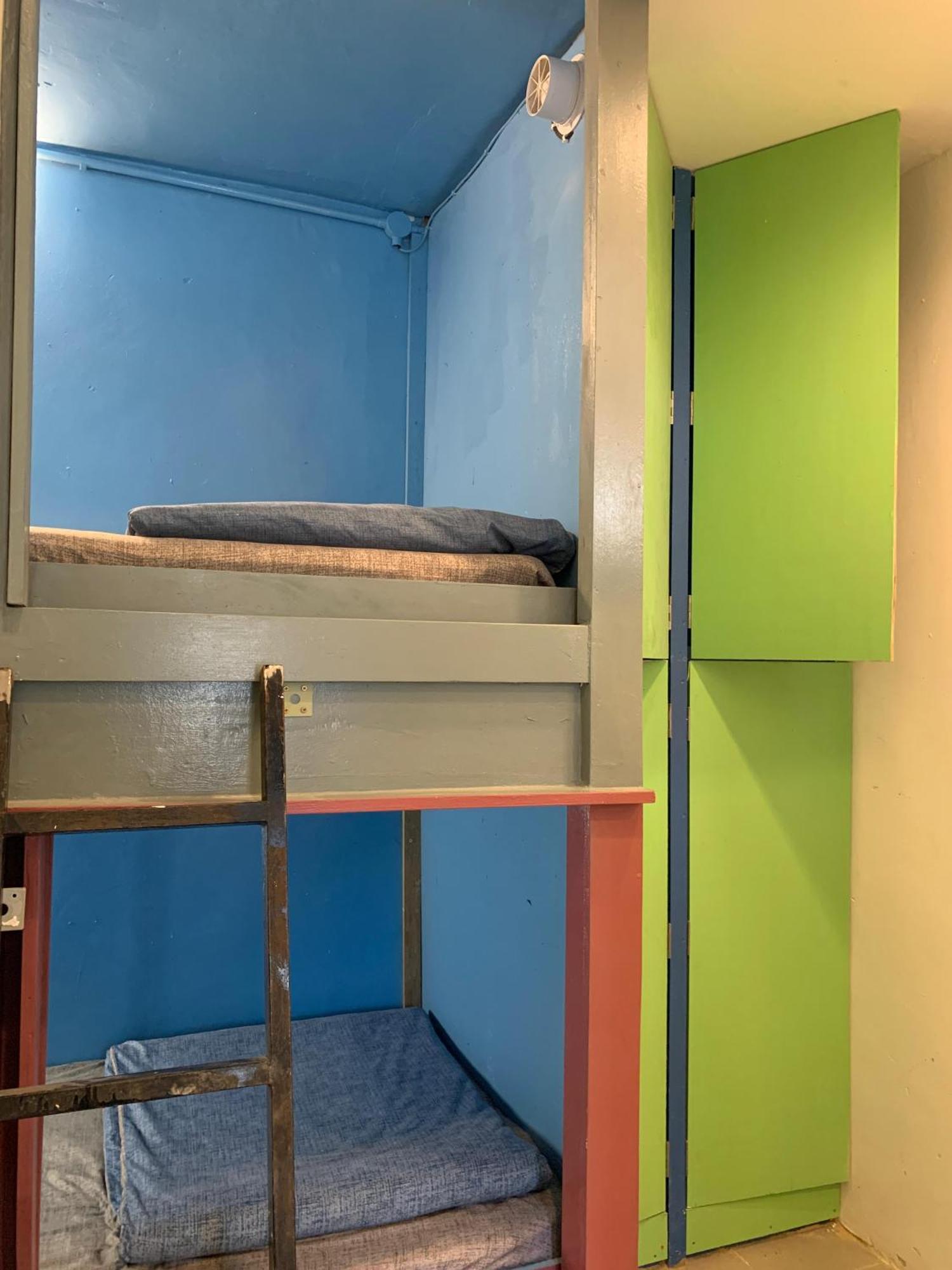 Bestow Capsule Hostel Kuala Lumpur Bagian luar foto