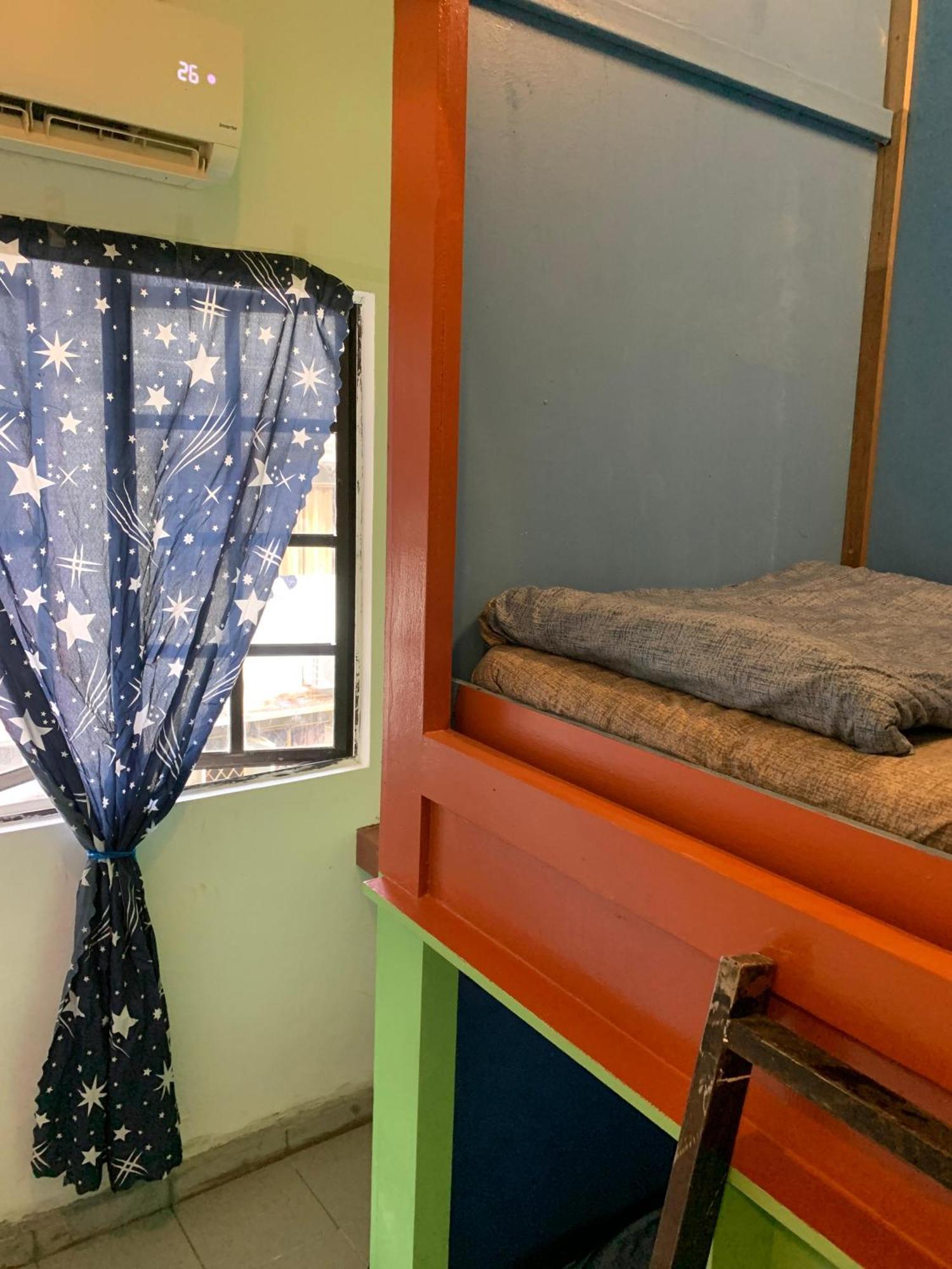 Bestow Capsule Hostel Kuala Lumpur Bagian luar foto