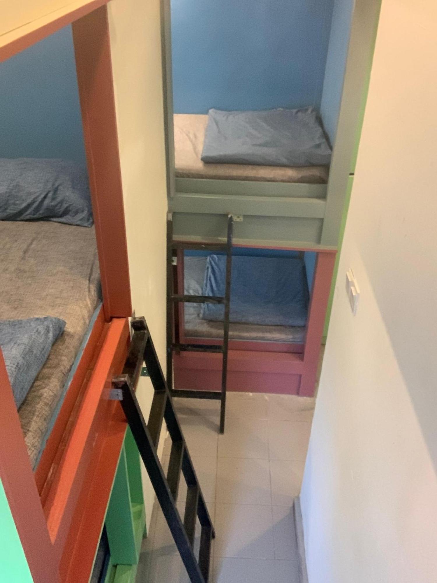Bestow Capsule Hostel Kuala Lumpur Bagian luar foto